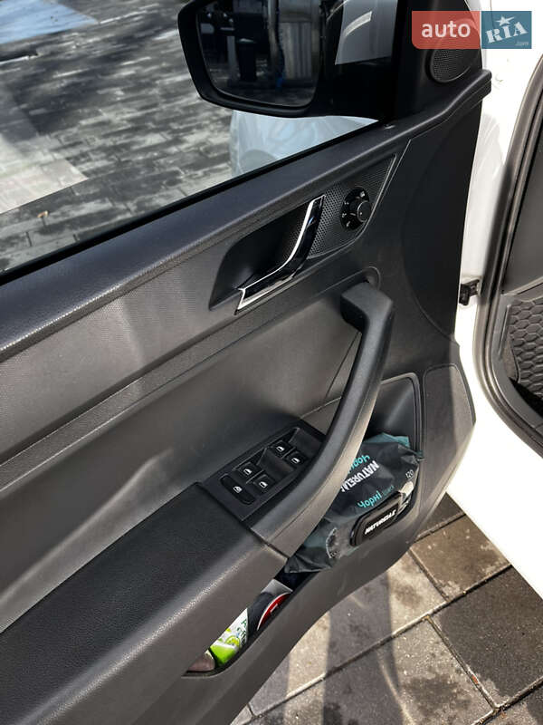 Лифтбек Skoda Rapid 2015 в Киеве фото 16 Лифтбек Skoda Rapid 2015 в Киеве