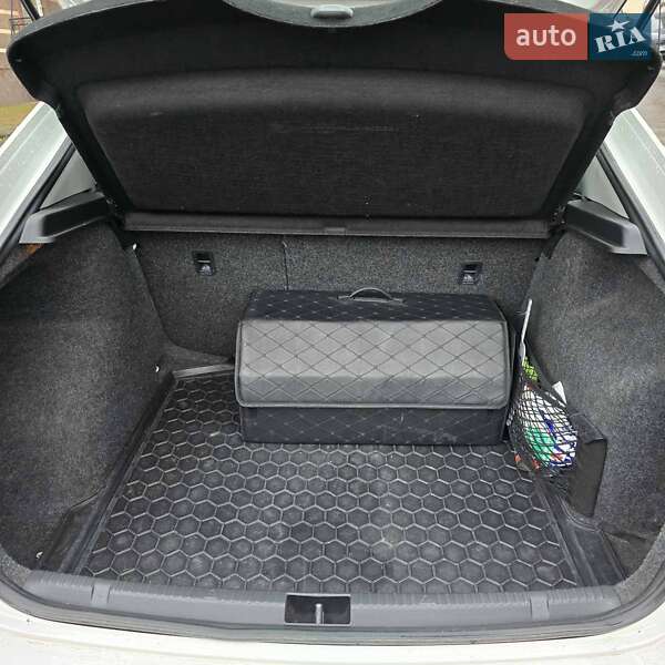 Ліфтбек Skoda Rapid 2015 в Тернополі