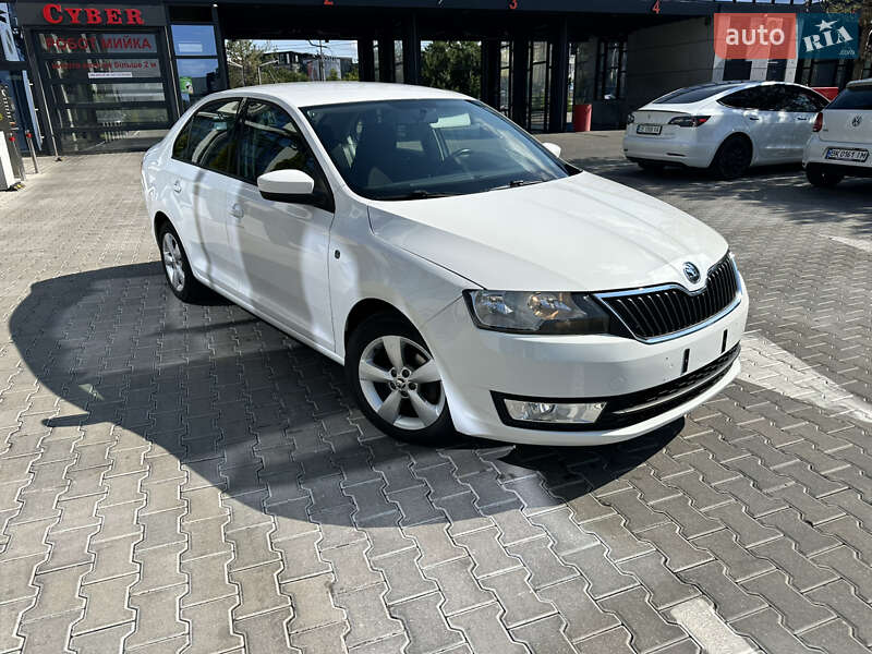 Лифтбек Skoda Rapid 2013 в Ровно