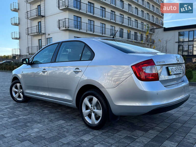 Хэтчбек Skoda Rapid 2013 в Мукачево