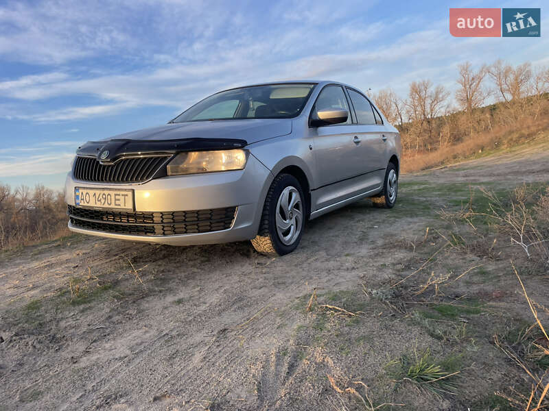 Лифтбек Skoda Rapid 2014 в Днепре
