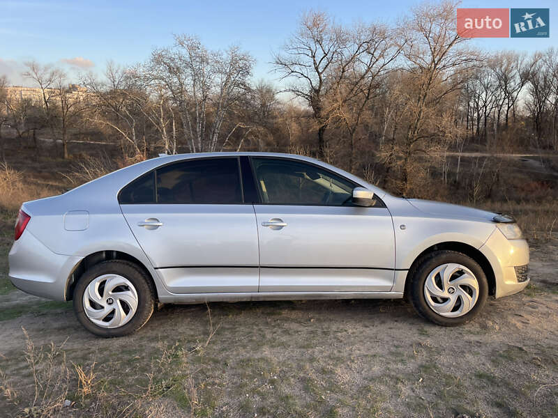 Лифтбек Skoda Rapid 2014 в Днепре