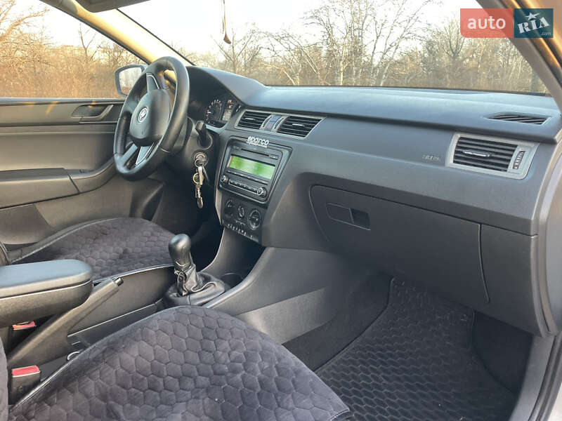 Лифтбек Skoda Rapid 2014 в Днепре