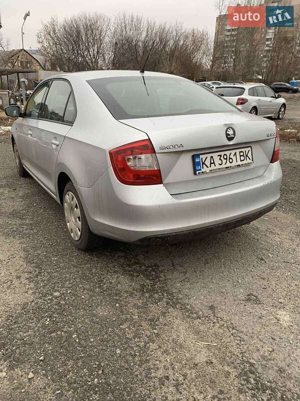 Хэтчбек Skoda Rapid 2013 в Софиевской Борщаговке