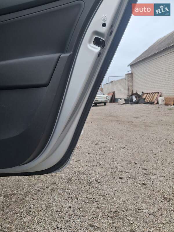 Лифтбек Skoda Rapid 2013 в Бобринце фото 19 Лифтбек Skoda Rapid 2013 в Бобринце