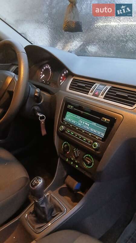 Лифтбек Skoda Rapid 2015 в Тернополе фото 58 Лифтбек Skoda Rapid 2015 в Тернополе