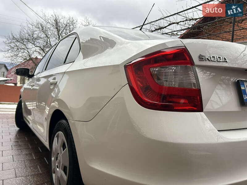 Лифтбек Skoda Rapid 2013 в Тячеве