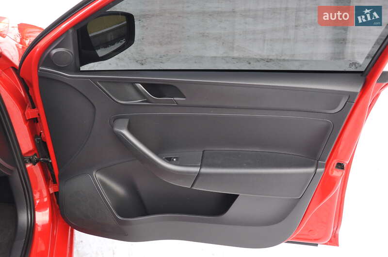 Хетчбек Skoda Rapid 2014 в Львові фото 26 Хетчбек Skoda Rapid 2014 в Львові