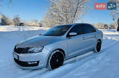 Лифтбек Skoda Rapid 2018 в Ромнах