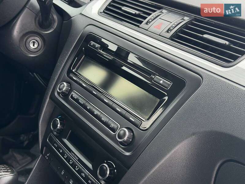 Лифтбек Skoda Rapid 2013 в Ахтырке фото 36 Лифтбек Skoda Rapid 2013 в Ахтырке