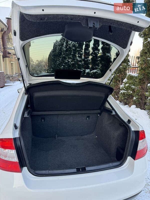 Хэтчбек Skoda Rapid 2014 в Днепре фото 28 Хэтчбек Skoda Rapid 2014 в Днепре