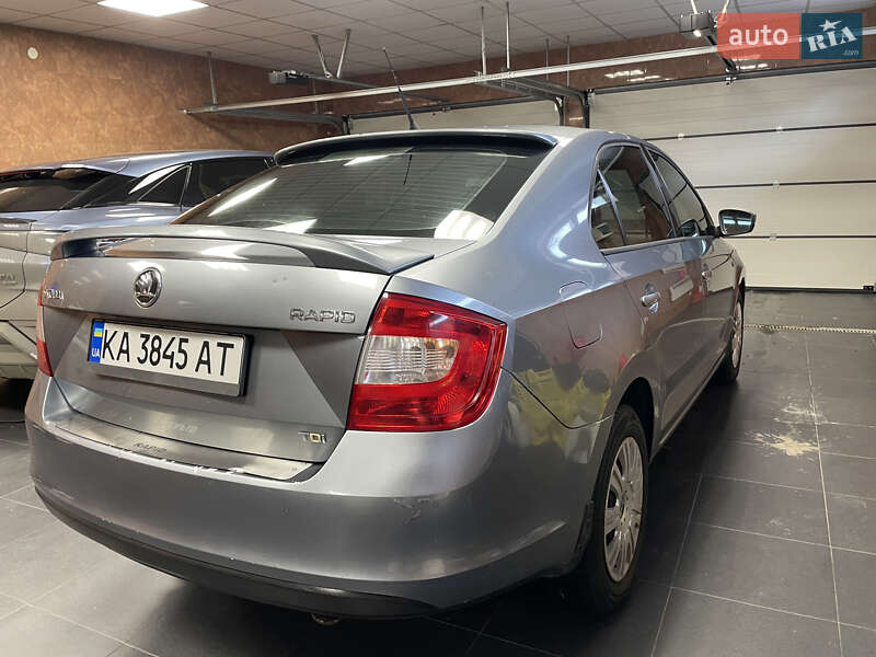 Лифтбек Skoda Rapid 2013 в Киеве фото 5 Лифтбек Skoda Rapid 2013 в Киеве