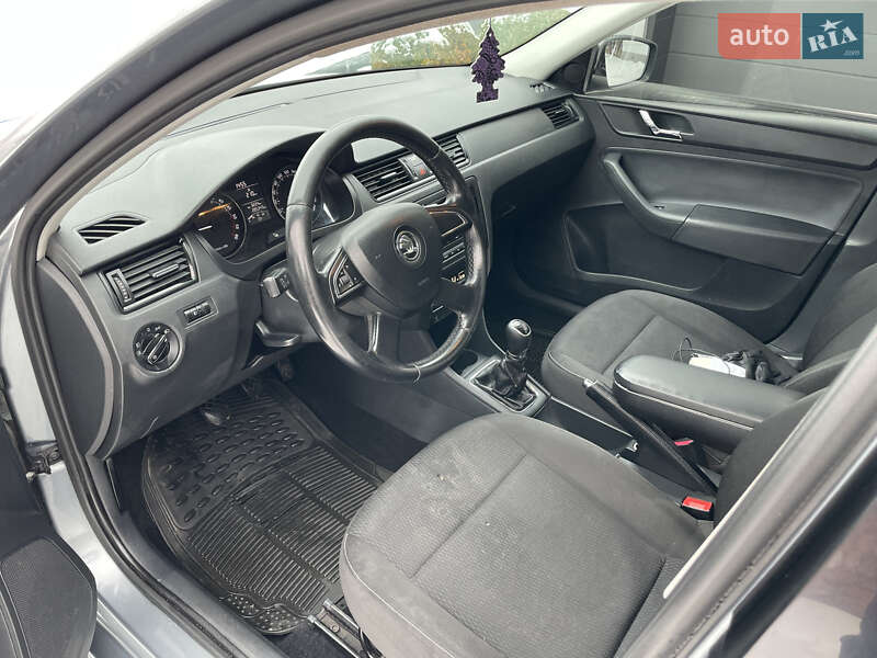 Лифтбек Skoda Rapid 2013 в Киеве фото 26 Лифтбек Skoda Rapid 2013 в Киеве