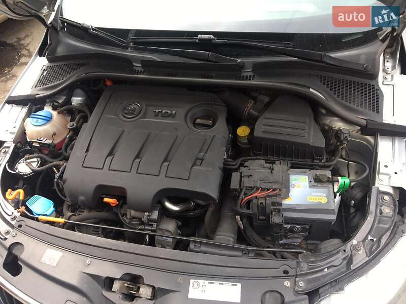 Лифтбек Skoda Rapid 2012 в Южном фото 8 Лифтбек Skoda Rapid 2012 в Южном