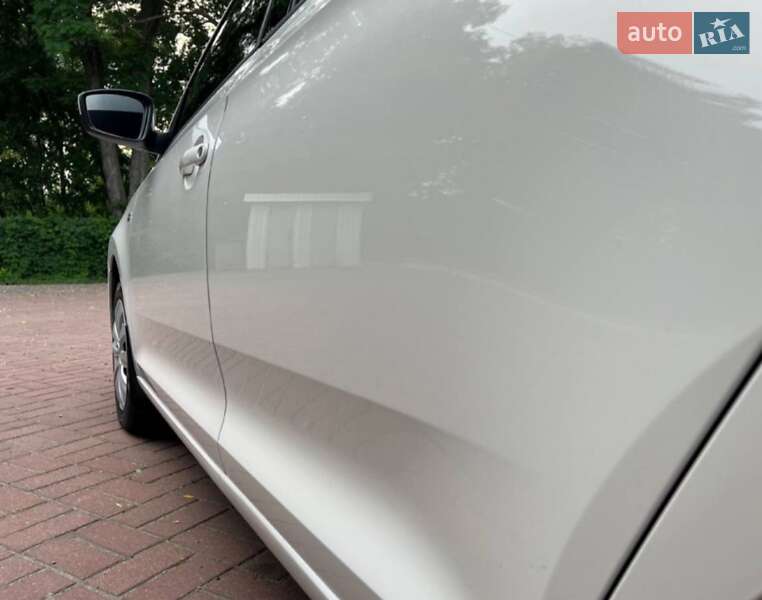 Лифтбек Skoda Rapid 2015 в Кропивницком