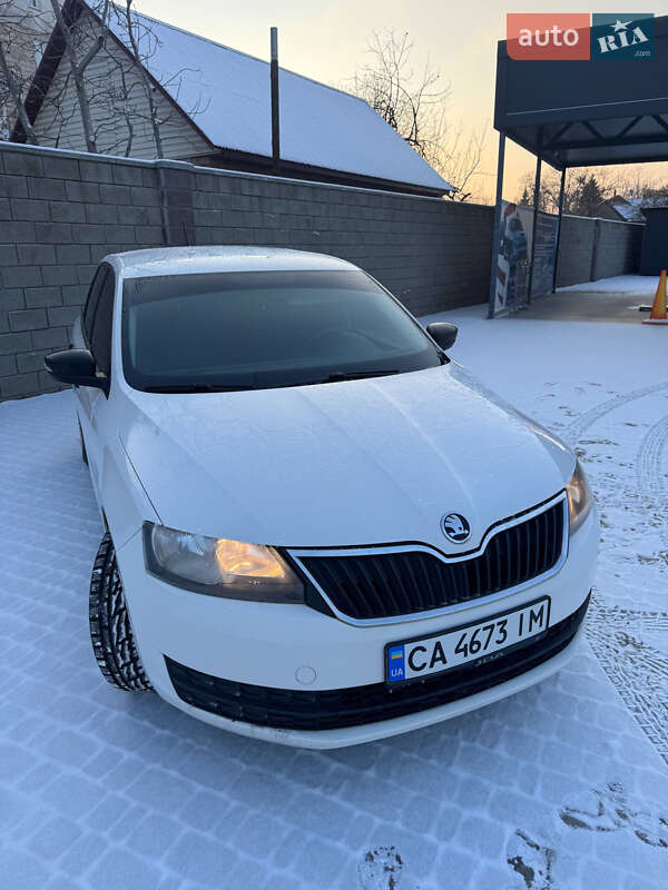 Хетчбек Skoda Rapid 2015 в Гадячі