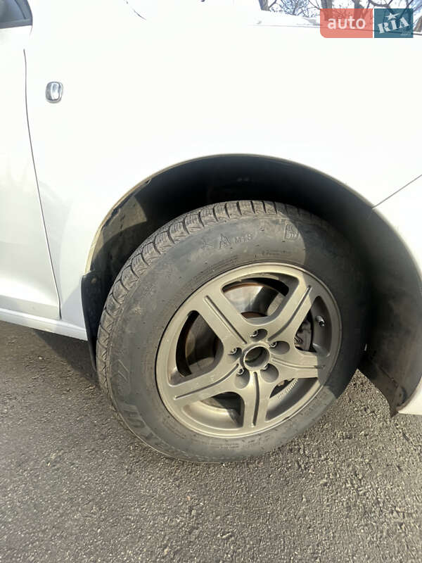 Ліфтбек Skoda Rapid 2013 в Одесі фото 14 Ліфтбек Skoda Rapid 2013 в Одесі