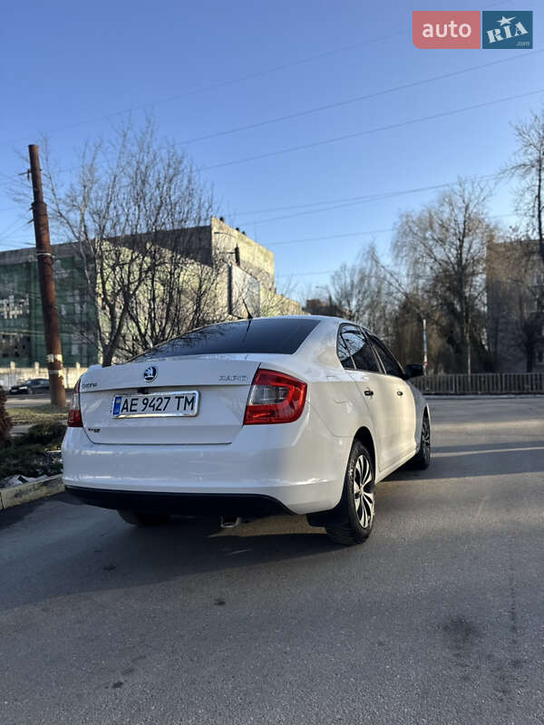 Лифтбек Skoda Rapid 2013 в Днепре