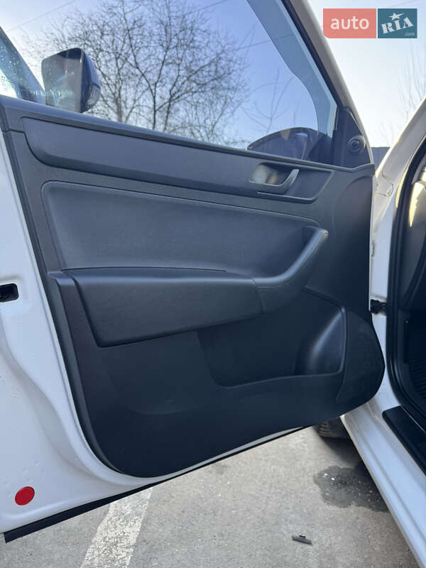 Лифтбек Skoda Rapid 2013 в Днепре