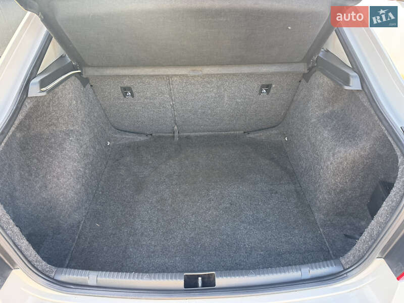 Лифтбек Skoda Rapid 2013 в Днепре