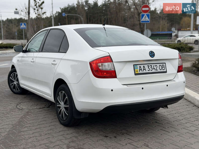 Лифтбек Skoda Rapid 2013 в Киеве