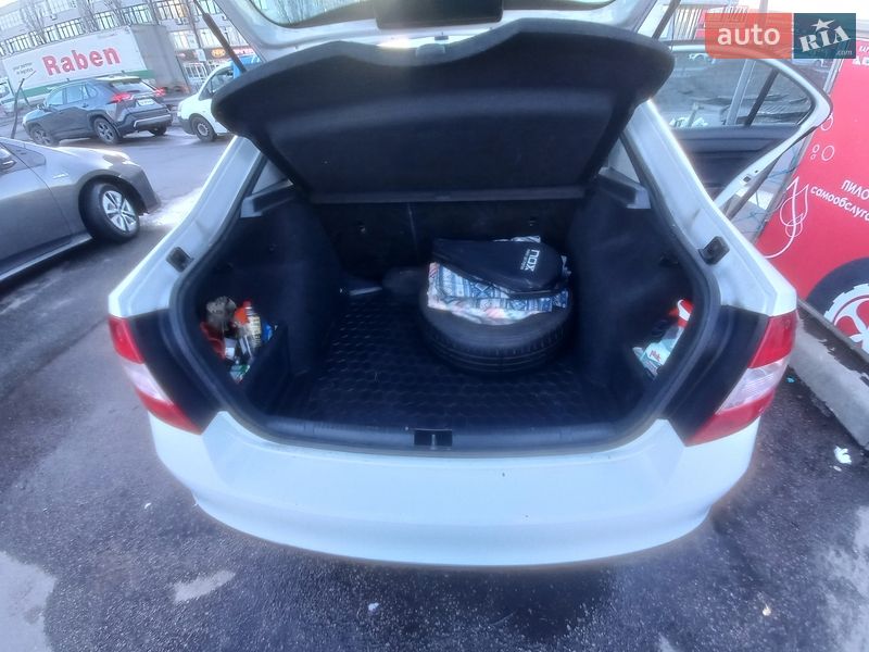 Лифтбек Skoda Rapid 2016 в Киеве фото 8 Лифтбек Skoda Rapid 2016 в Киеве