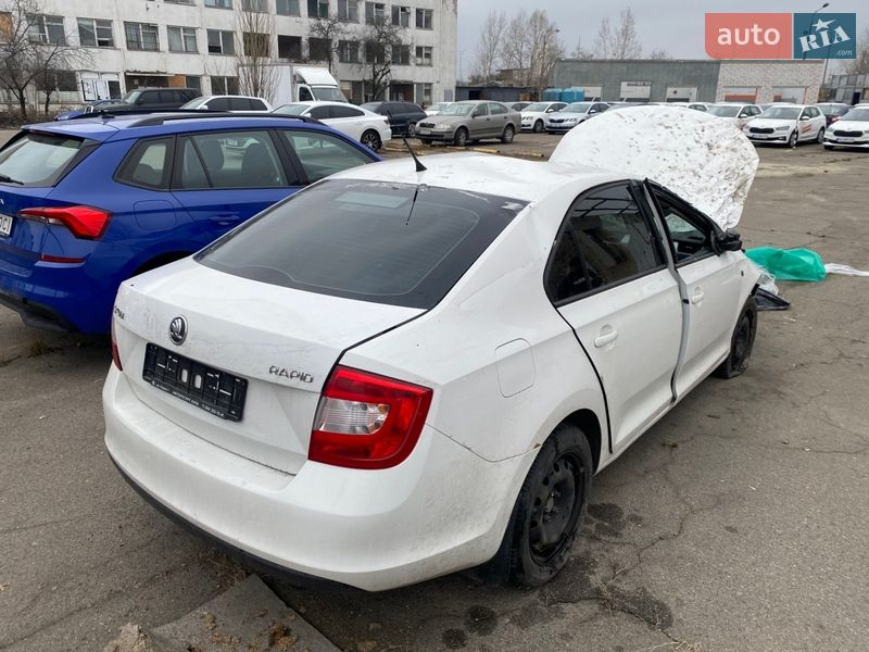 Лифтбек Skoda Rapid 2013 в Киеве фото 4 Лифтбек Skoda Rapid 2013 в Киеве