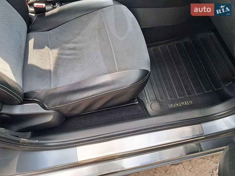 Лифтбек Skoda Rapid 2013 в Кропивницком