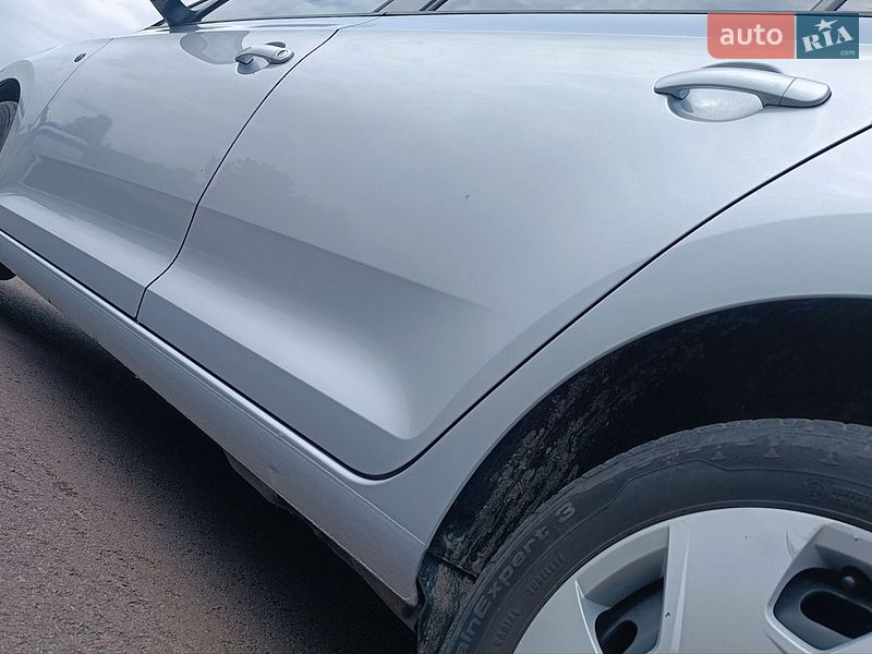 Лифтбек Skoda Rapid 2013 в Сарнах
