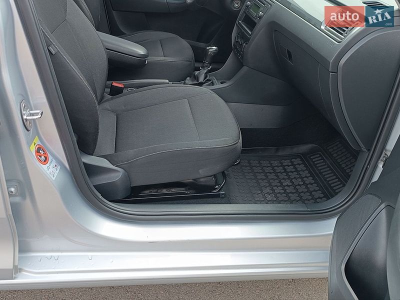 Лифтбек Skoda Rapid 2013 в Сарнах