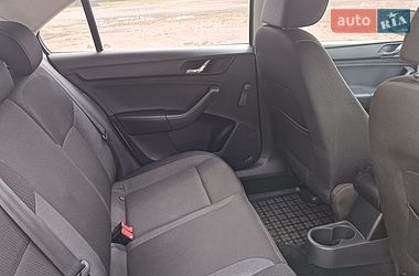 Лифтбек Skoda Rapid 2013 в Сарнах