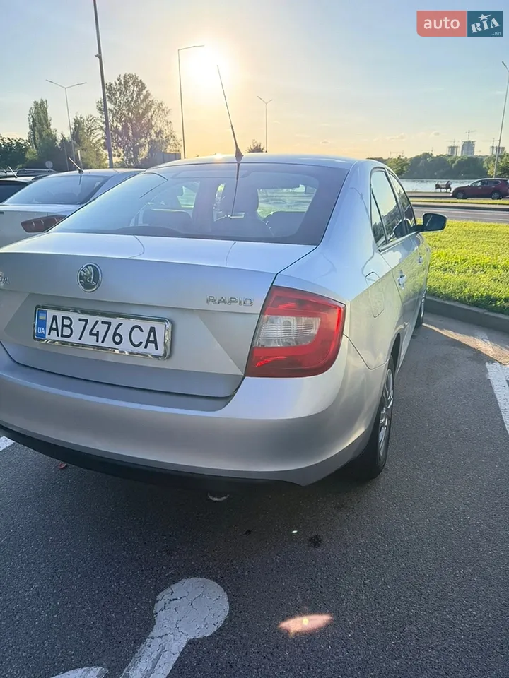 2013 Skoda Rapid - мініатюра 9