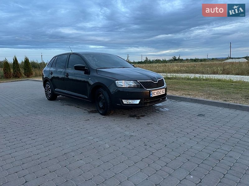 Хэтчбек Skoda Rapid 2015 в Львове