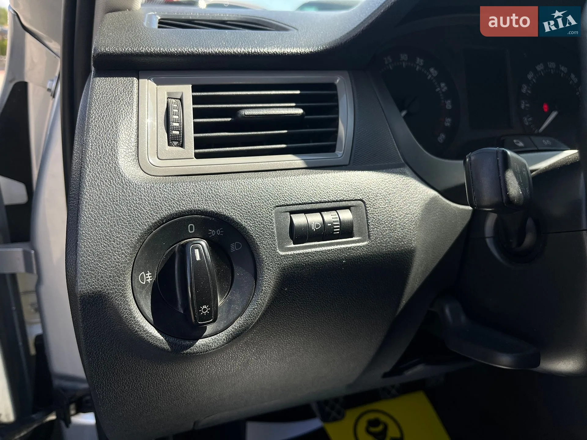 2015 Skoda Rapid - мініатюра 19