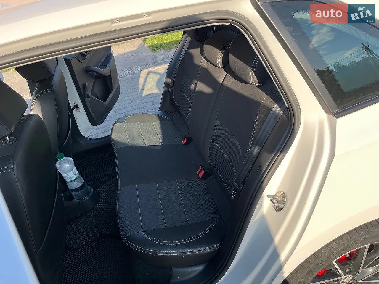 2015 Skoda Rapid - мініатюра 8