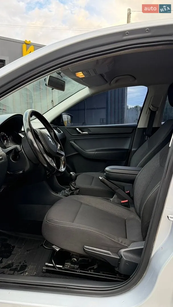 2013 Skoda Rapid - мініатюра 20