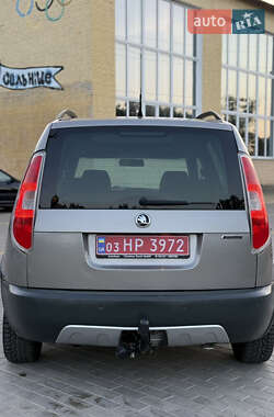 Мінівен Skoda Roomster Scout 2008 в 