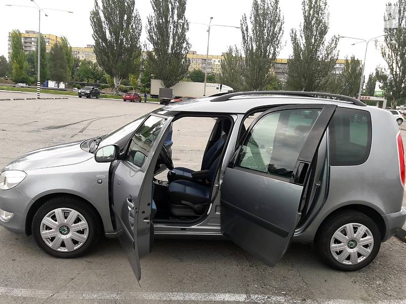 Універсал Skoda Roomster 2011 в Дніпрі