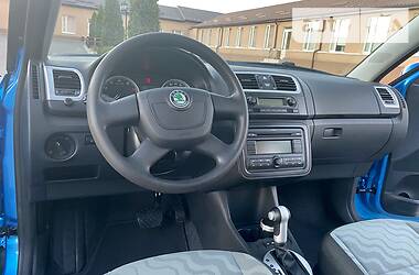 Хетчбек Skoda Roomster 2010 в 