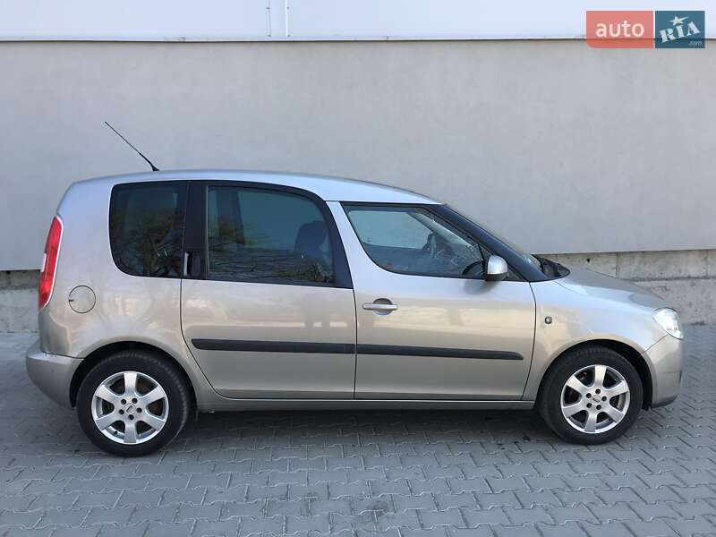 Микровэн Skoda Roomster 2009 в Ровно