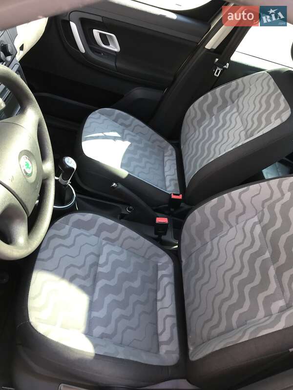 Микровэн Skoda Roomster 2009 в Ровно