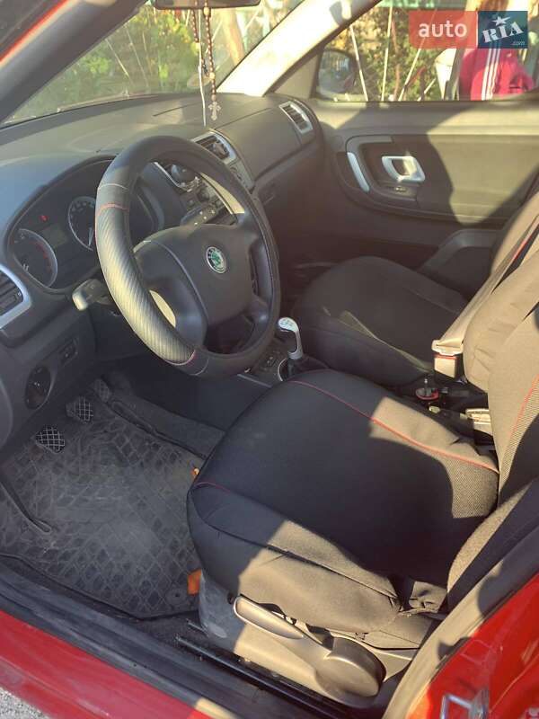 Микровэн Skoda Roomster 2009 в Кривом Роге