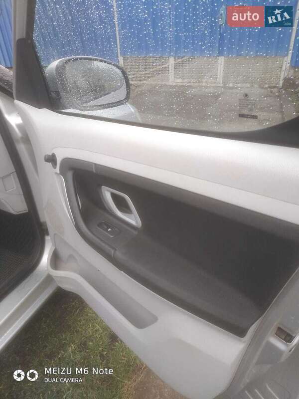 Микровэн Skoda Roomster 2007 в Покрове