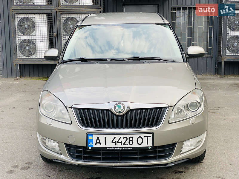 Микровэн Skoda Roomster 2011 в Днепре