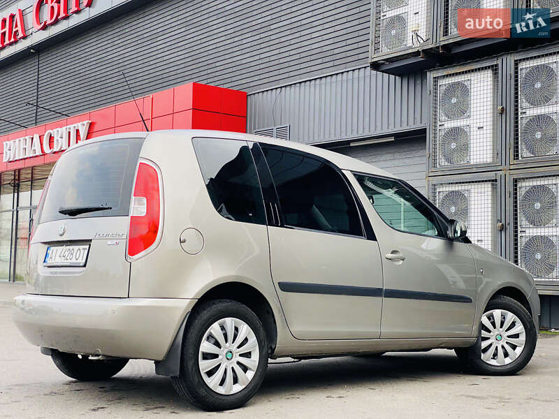 Микровэн Skoda Roomster 2011 в Днепре