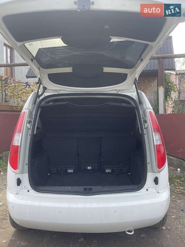Мікровен Skoda Roomster 2012 в Чернівцях фото 20 Мікровен Skoda Roomster 2012 в Чернівцях