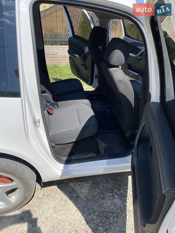 Мікровен Skoda Roomster 2012 в Чернівцях фото 4 Мікровен Skoda Roomster 2012 в Чернівцях