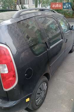 Микровэн Skoda Roomster 2009 в 