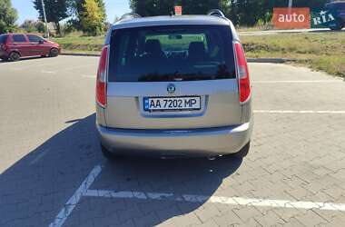 Микровэн Skoda Roomster 2011 в 