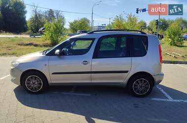 Микровэн Skoda Roomster 2011 в 